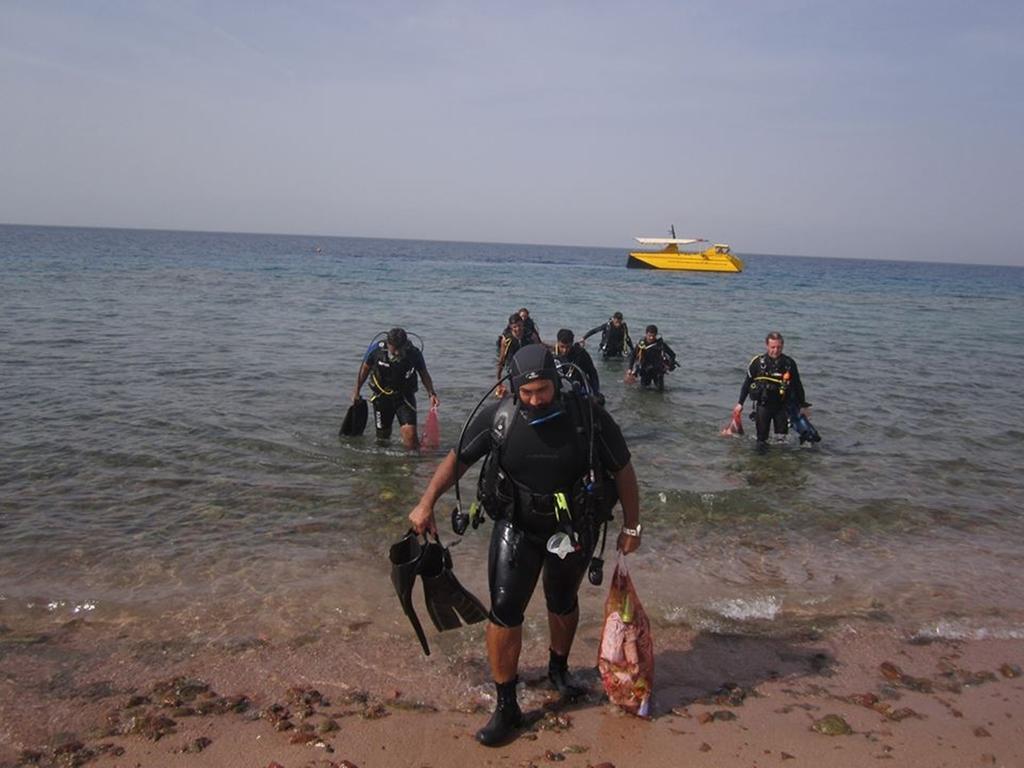 Arab Divers Dive Center And Bed & Breakfast Aqaba Exterior photo