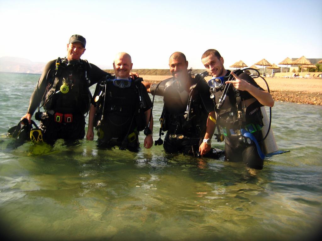 Arab Divers Dive Center And Bed & Breakfast Aqaba Exterior photo