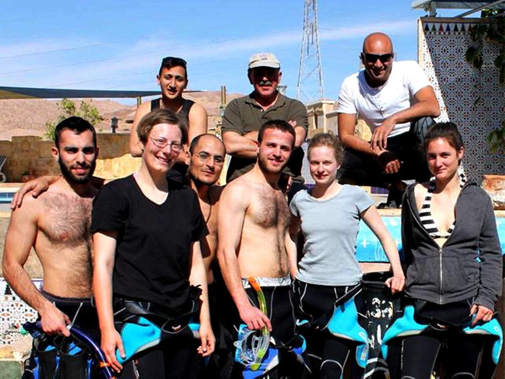 Arab Divers Dive Center And Bed & Breakfast Aqaba Exterior photo