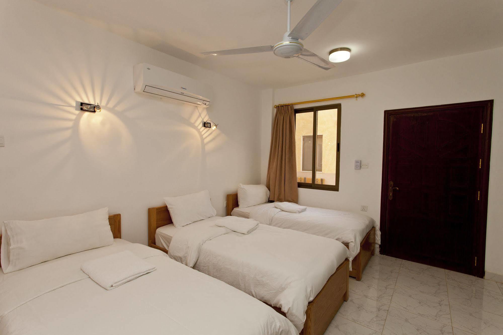 Arab Divers Dive Center And Bed & Breakfast Aqaba Exterior photo
