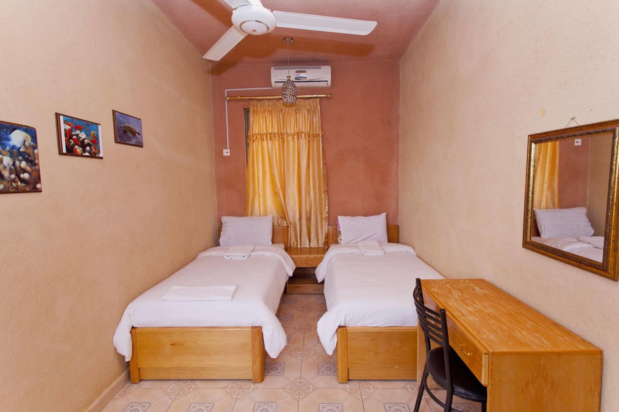 Arab Divers Dive Center And Bed & Breakfast Aqaba Exterior photo
