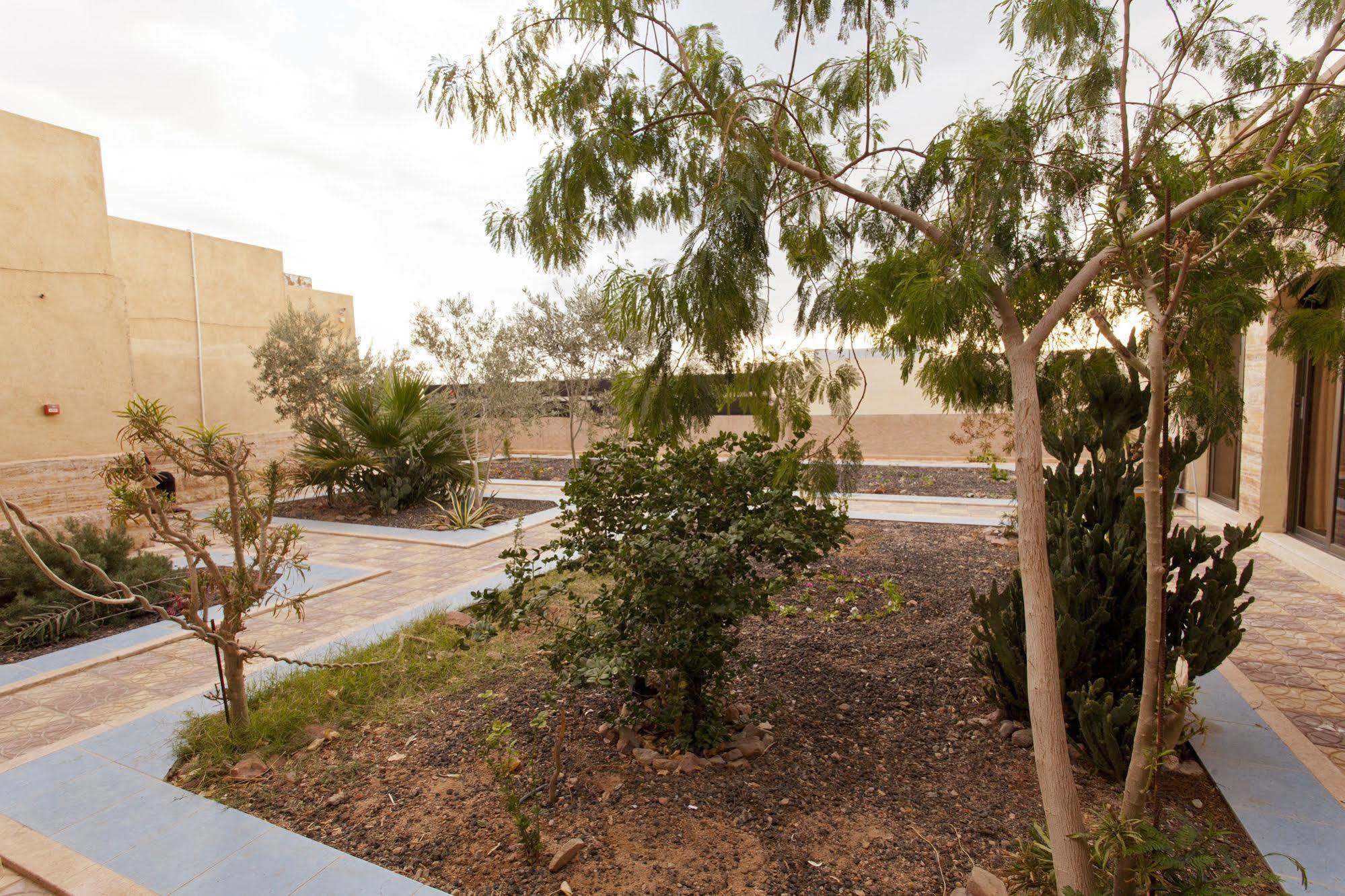 Arab Divers Dive Center And Bed & Breakfast Aqaba Exterior photo