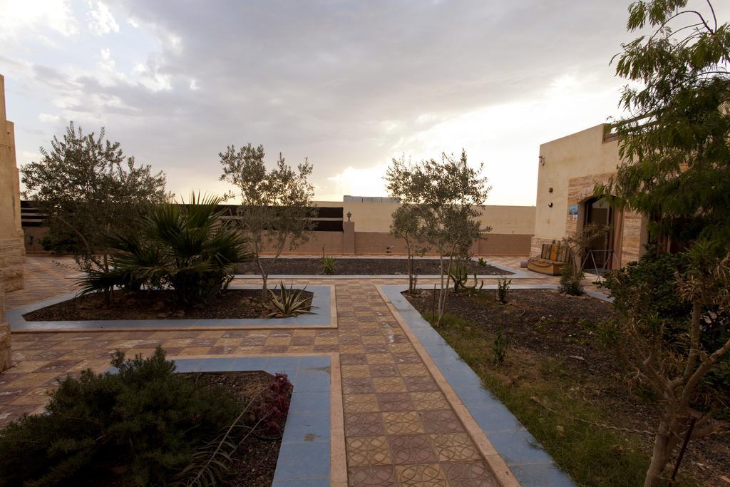 Arab Divers Dive Center And Bed & Breakfast Aqaba Exterior photo