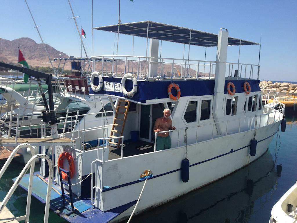 Arab Divers Dive Center And Bed & Breakfast Aqaba Exterior photo