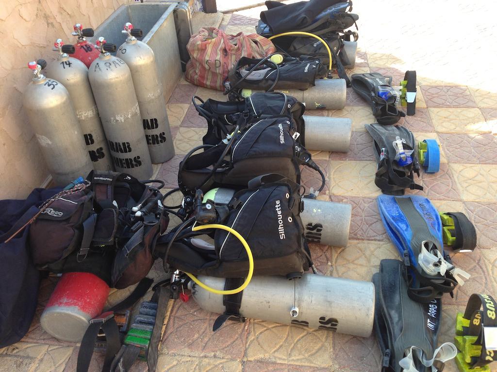 Arab Divers Dive Center And Bed & Breakfast Aqaba Exterior photo